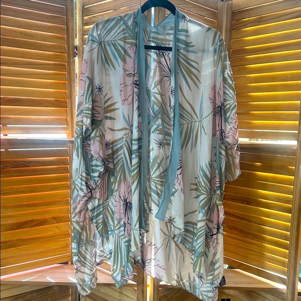 NWT Marcus Adler Floral Kimono with Tropical Print, New With Tags